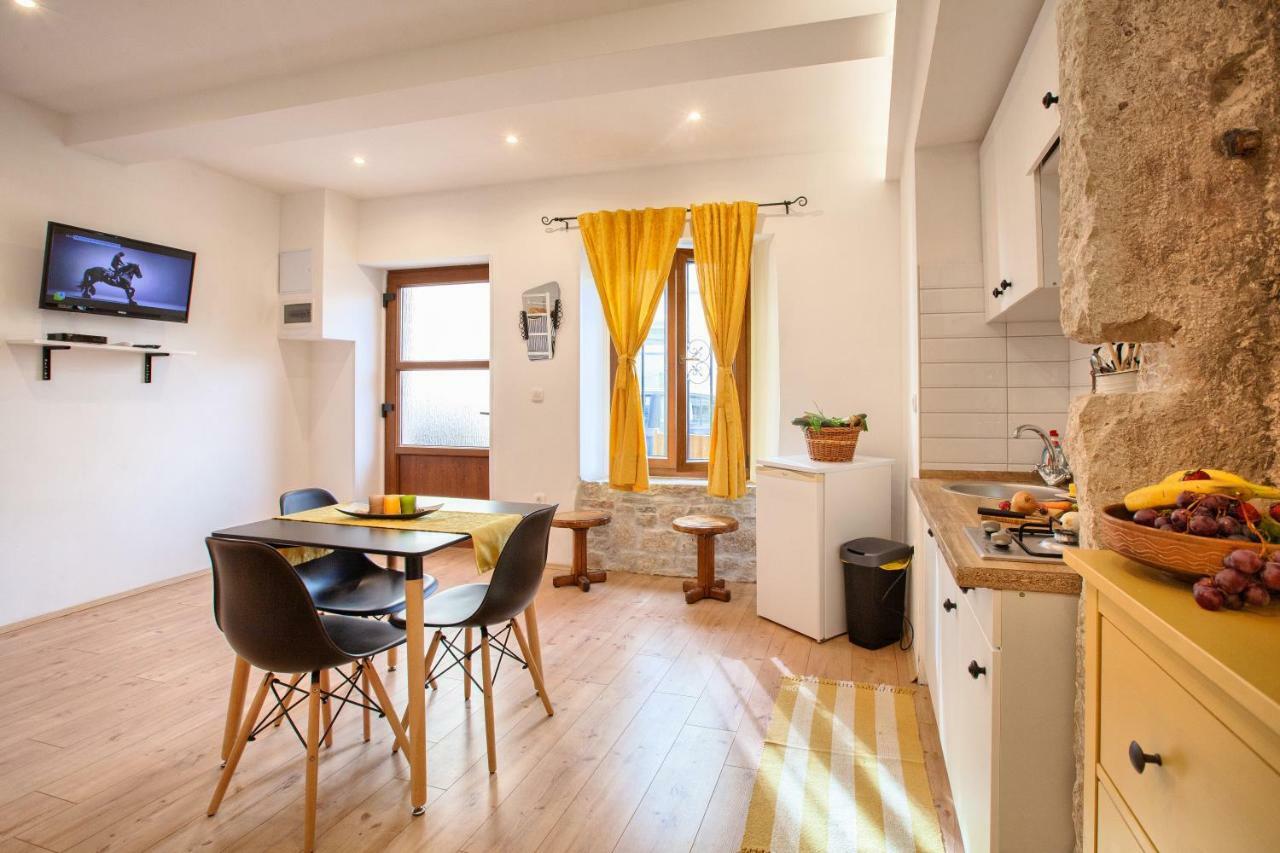 Apartment Irma Пула Екстер'єр фото